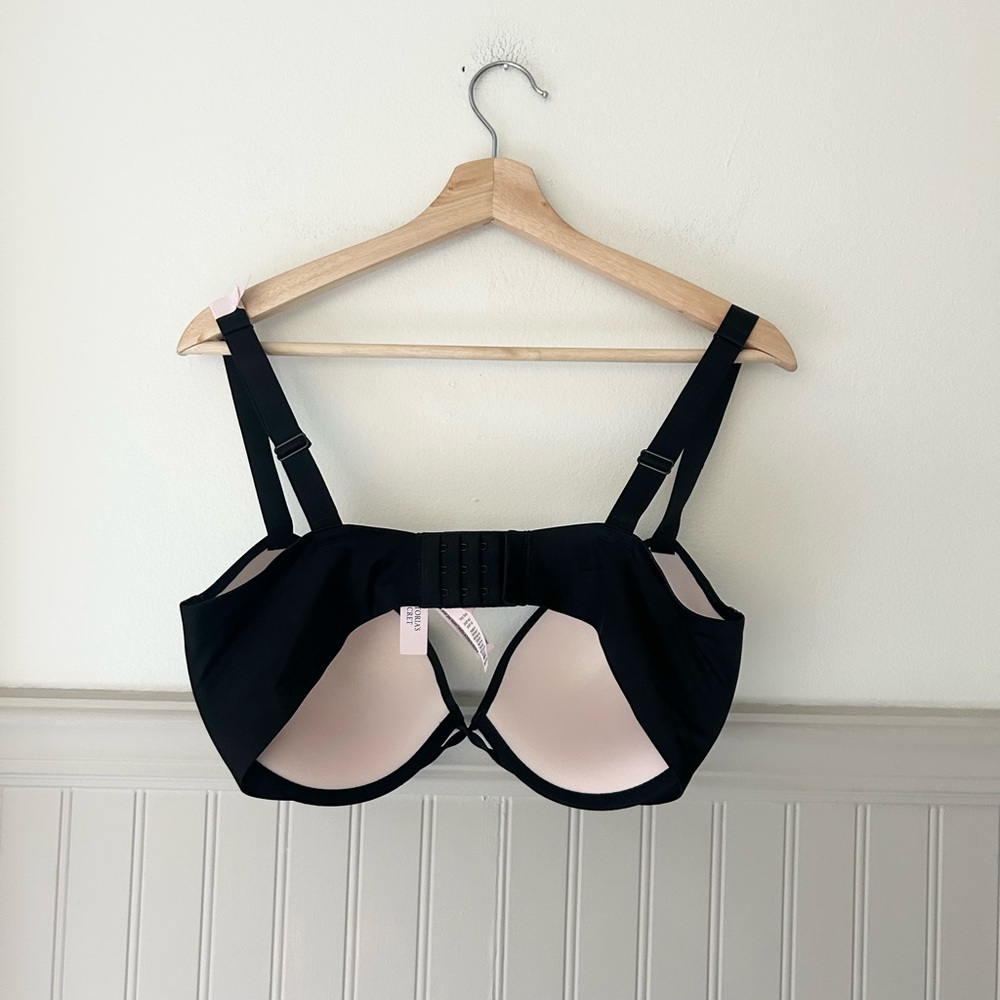 ⭐️ NEW Victoria's Secret Black 36DD Logo Rhinestone Strap Push-Up Bra - Picture 7 of 8